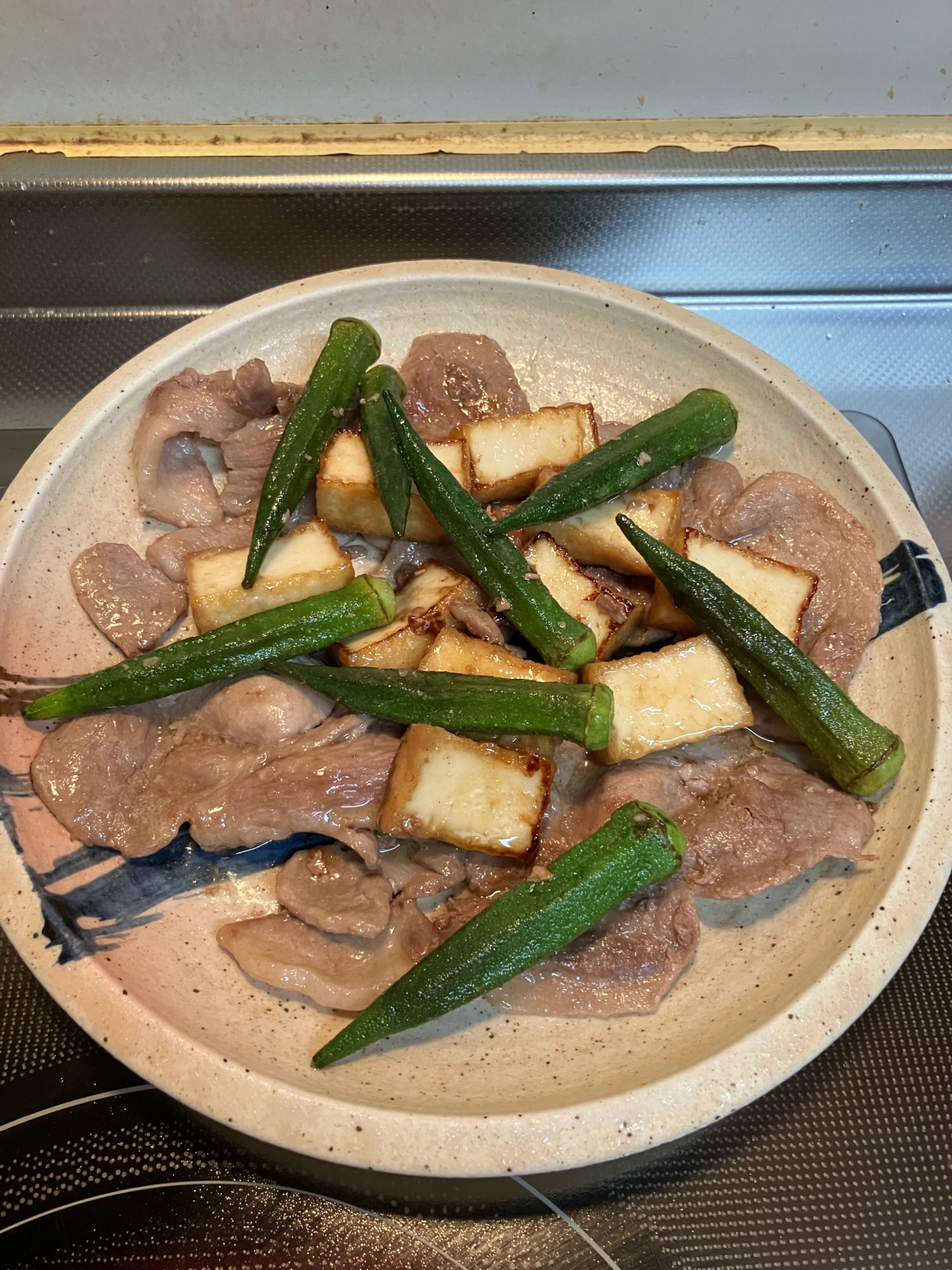 豚肉とオクラと厚揚げの甘辛和風炒め^_^