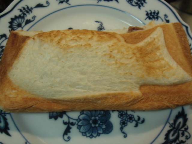 食パンで　あんバター鯛焼き