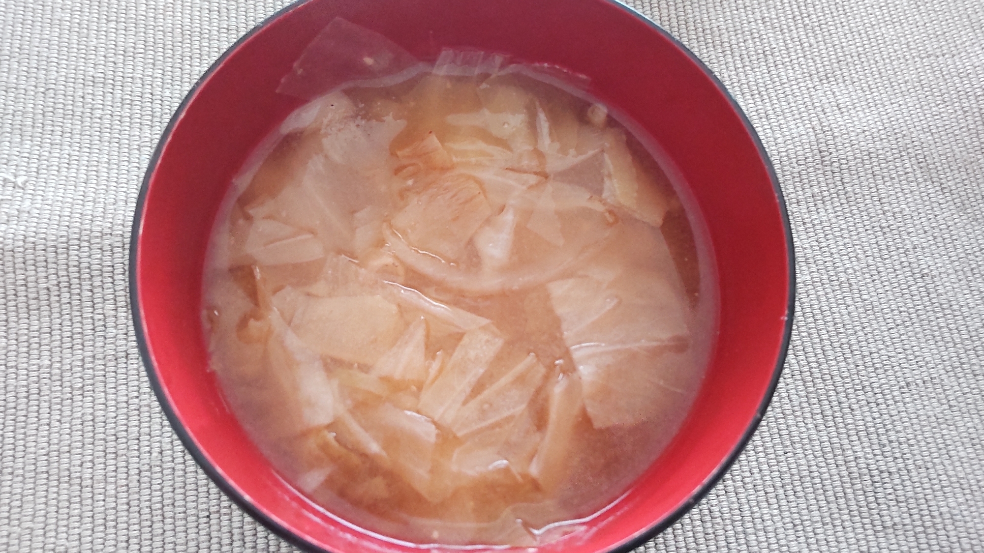 キャベツ、玉ねぎの味噌汁