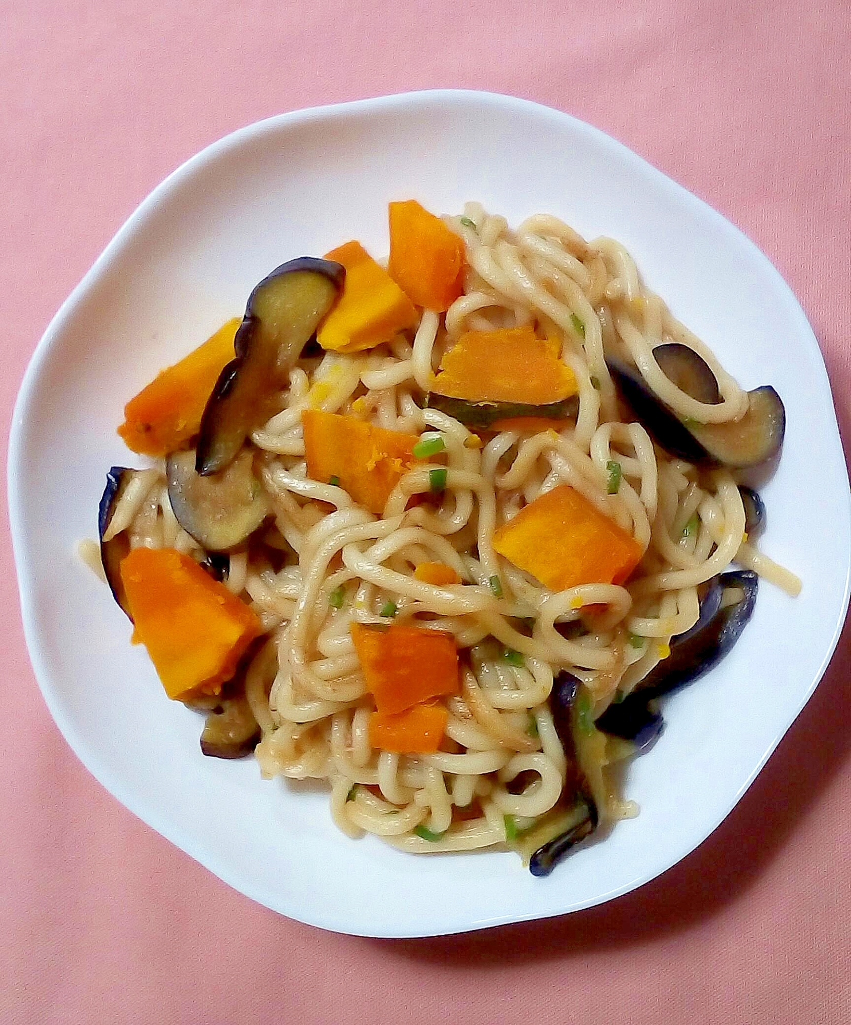 かぼちゃと茄子の焼きうどん