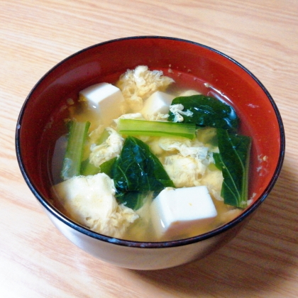 豆腐と小松菜たまごのすまし汁