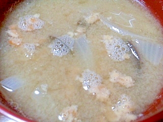 なすと玉ねぎと納豆の味噌汁 レシピ 作り方 By イ シュリー 楽天レシピ