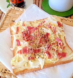 ささっと栄養おいしい朝ごぱん　ハム玉トースト