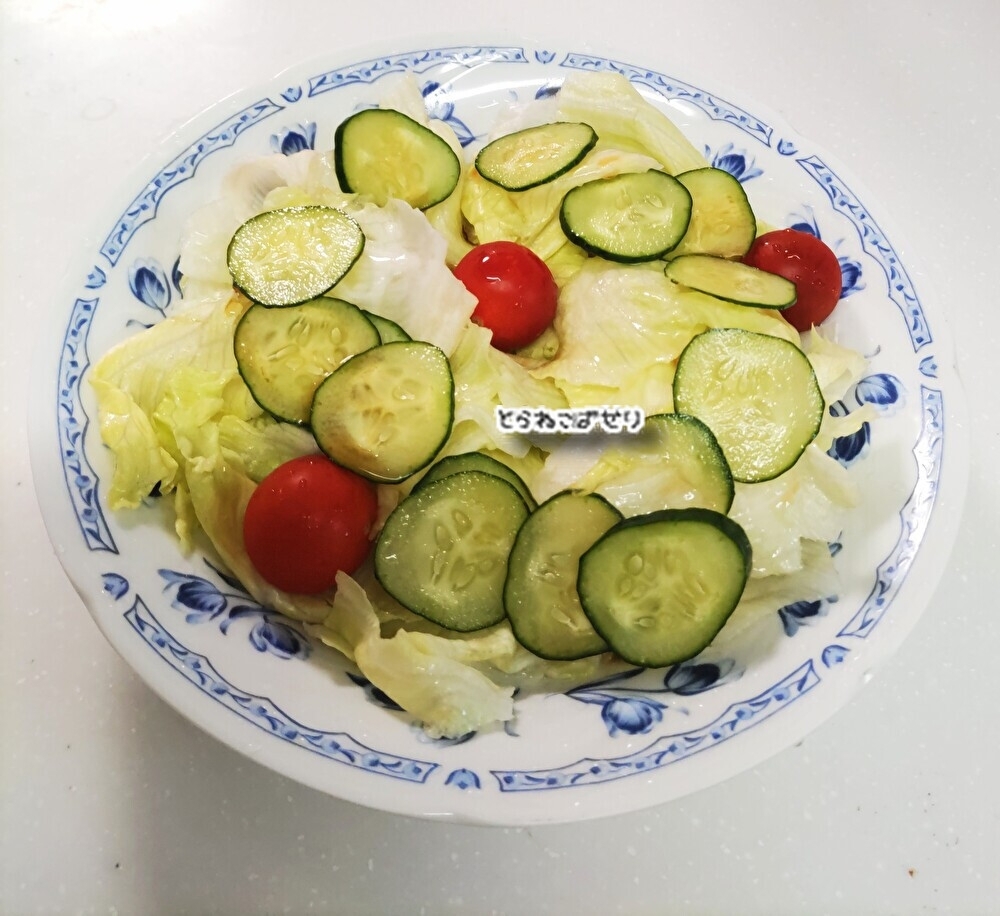 レタスとミニトマト☘️きゅうりのサラダ