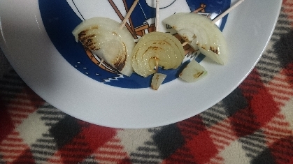 とろける新玉ねぎ焼きꕤめんつゆバター