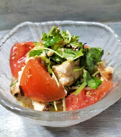 三つ葉が香る♡三つ葉とトマトの塩昆布豆腐サラダ
