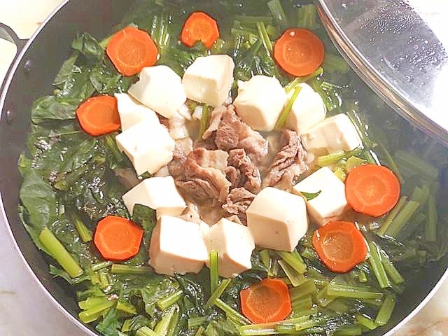 大量消費にも!小松菜と豚こまの常夜鍋♪