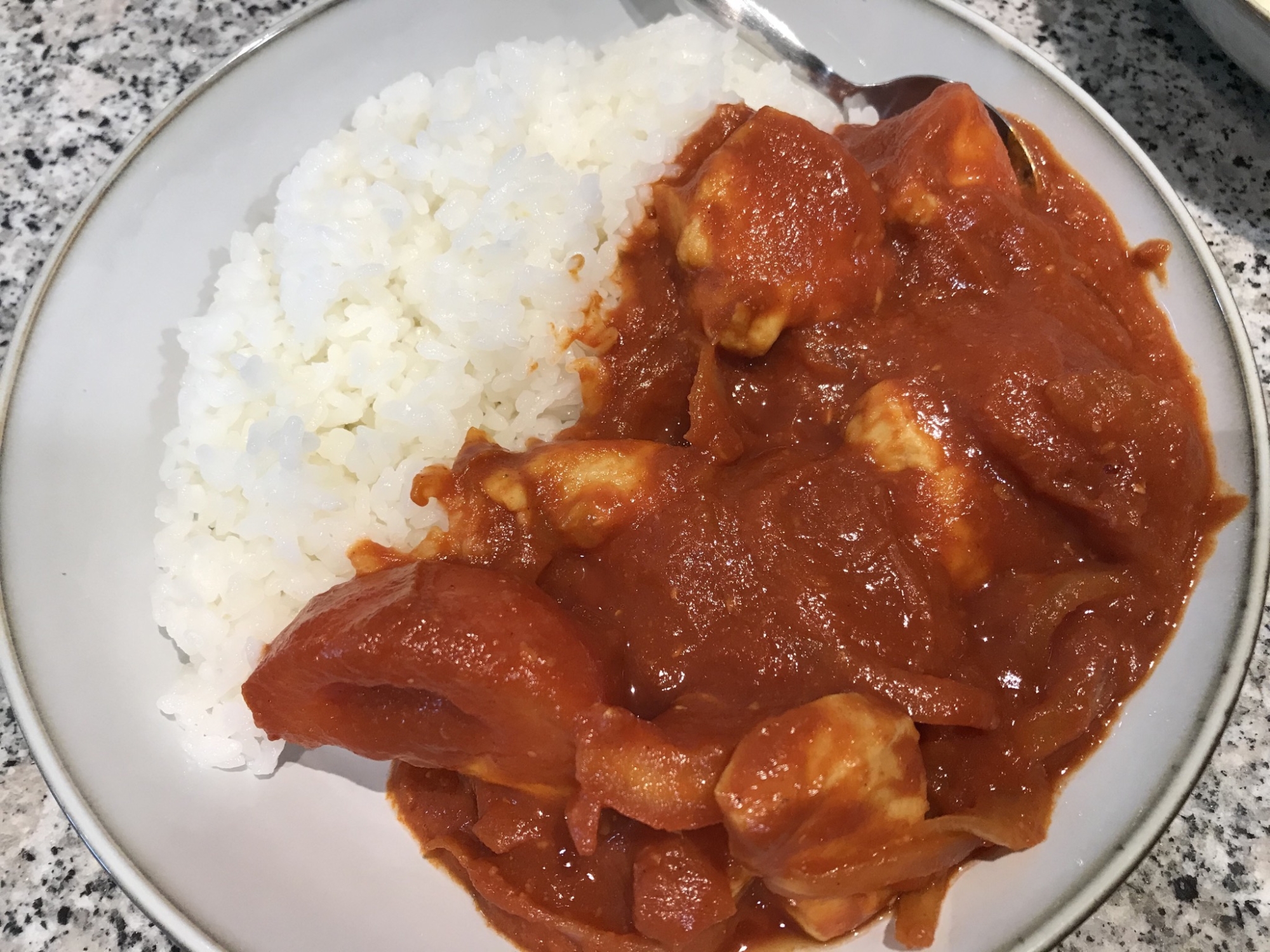 【海外在住】ハヤシライス風トマトチキンカレー