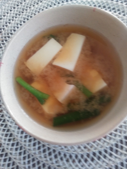 豆腐と長ねぎの味噌汁