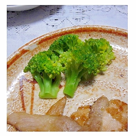 ブロッコリーのナムル（薄口しょうゆ・ごま油etc）