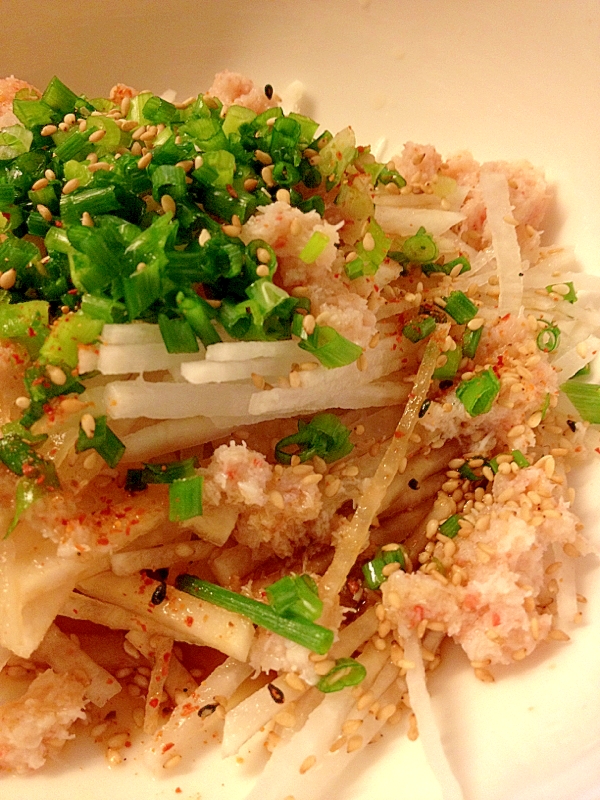 シャキシャキ大根と蟹身の七味ポン酢サラダ☆