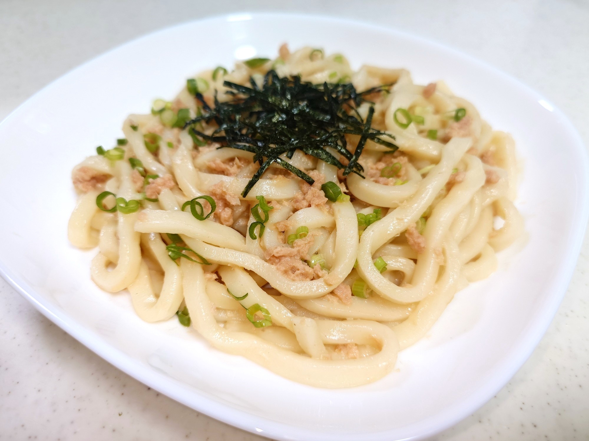 【レンジで簡単】鮭フレーククリームうどん