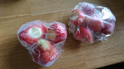 イチゴ同士がくっつかずに、冷凍イチゴが上手にできました(^O^)イチゴパフェを作りたいときにすぐ使えて便利です(^O^)