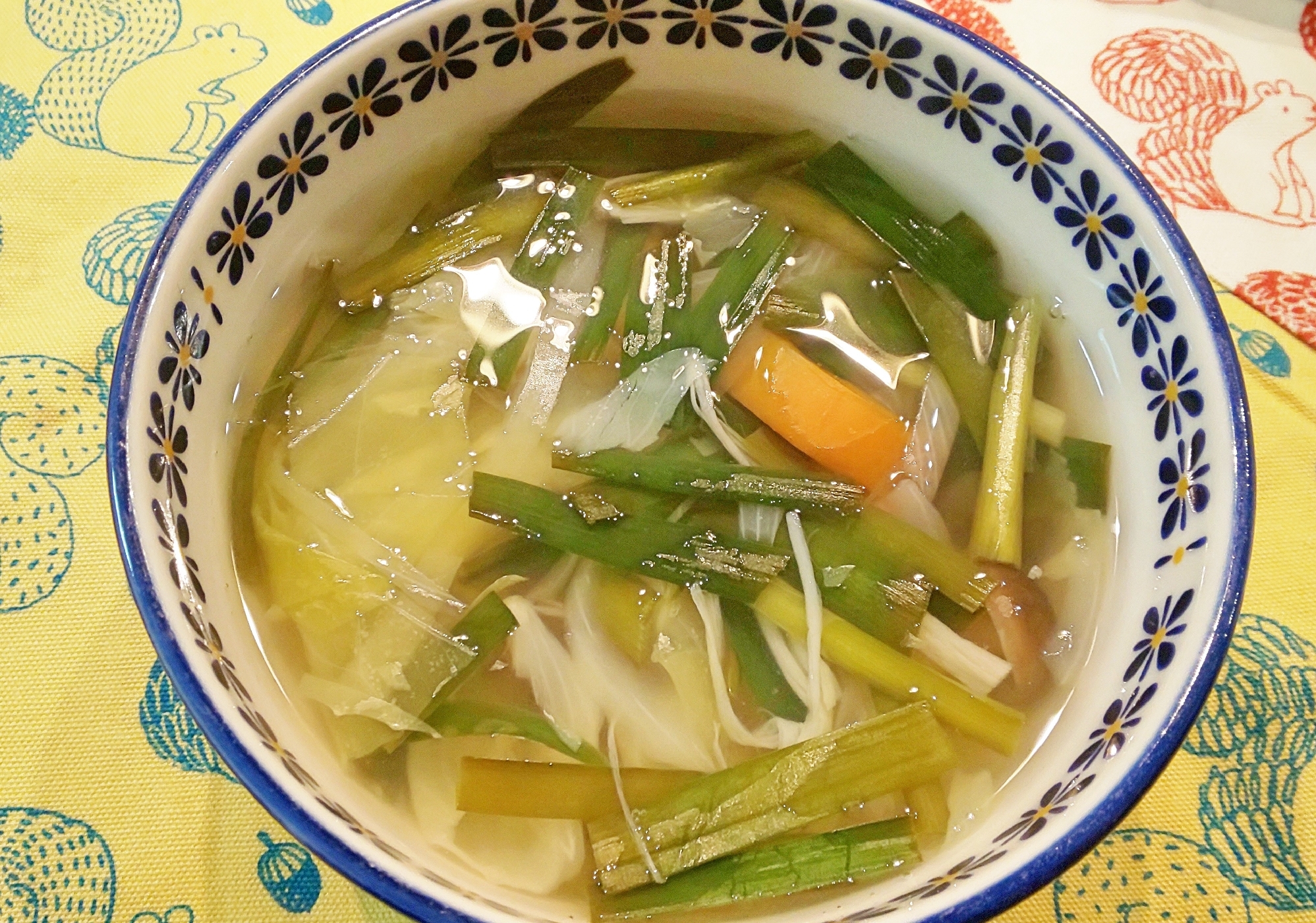 余り野菜で！タイ風すっぱスープ