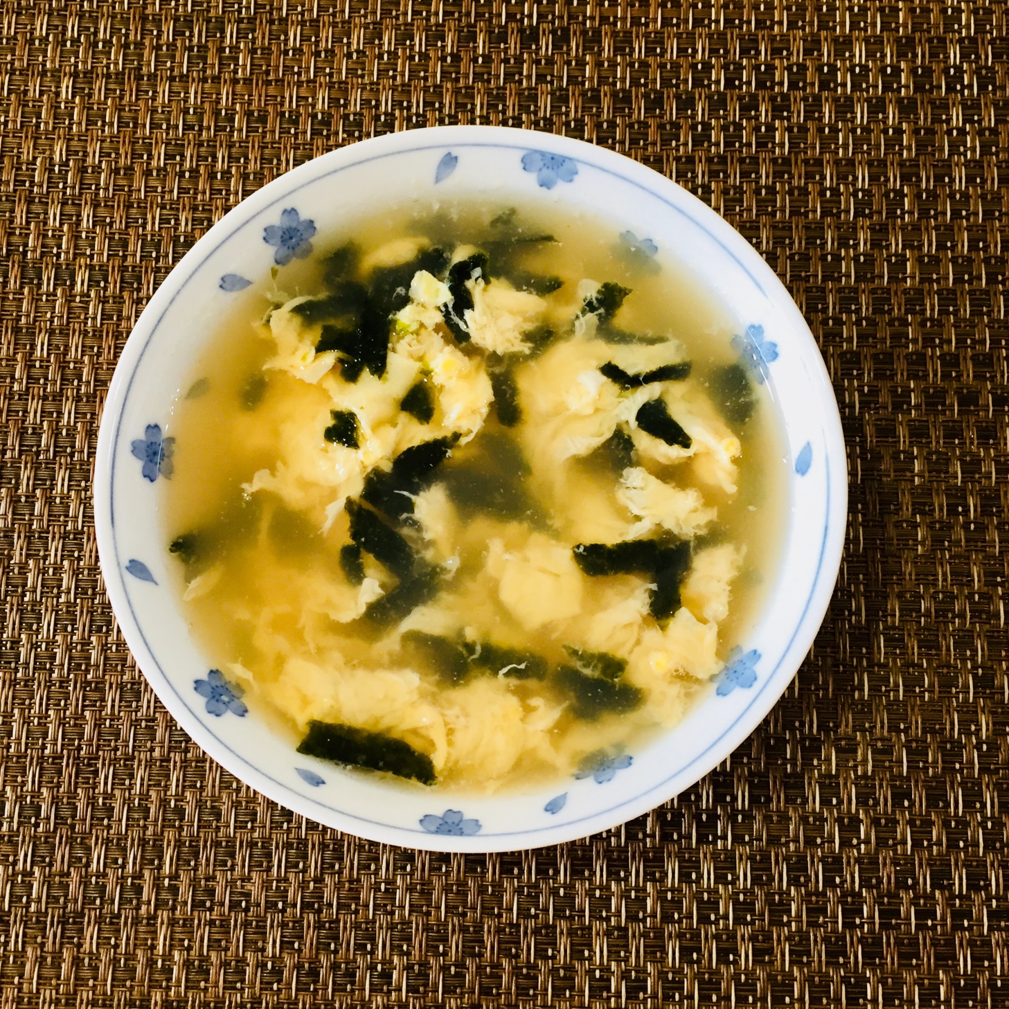 ふんわり‼️ 卵と海苔の中華スープ