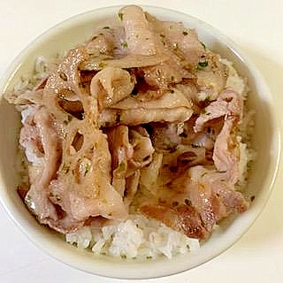 豚バラれんこん丼