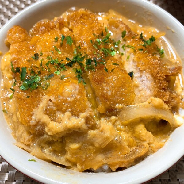 ガッツリ カツ丼 レシピ 作り方 By ぽんちゃん 楽天レシピ ガッツリ カツ丼 レシピ 作り方 By ぽんちゃん 楽天レシピ