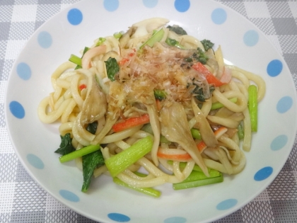 小松菜とカニカマの焼きうどん