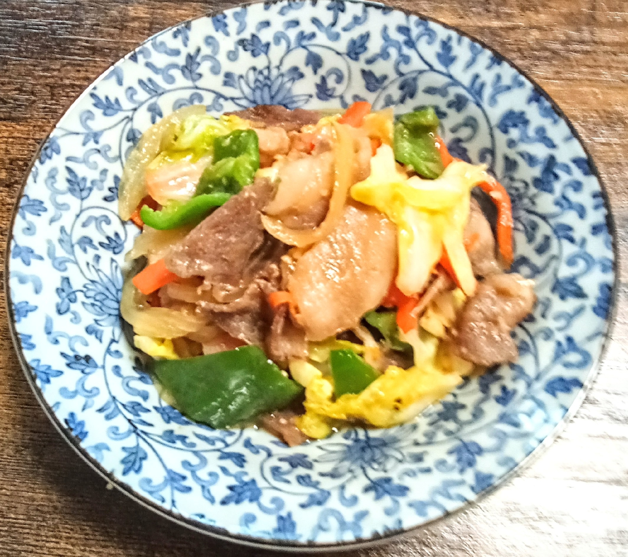 今日は濃いめの味付け！春キャベツと豚バラ肉味噌炒め