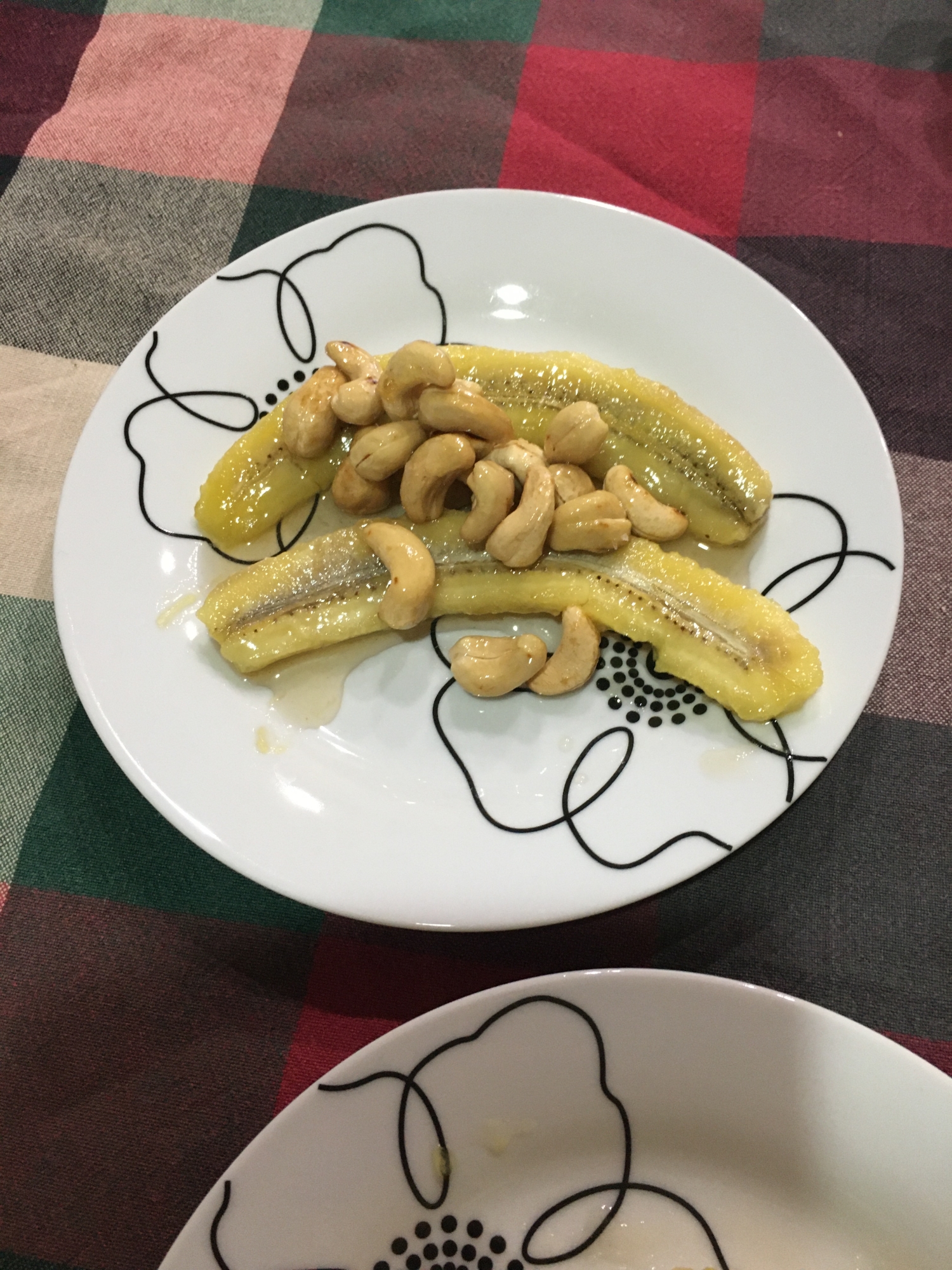カラメルカシューナッツと焼きバナナ
