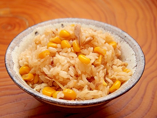冷めても美味しい ツナコーンの和風炊き込みご飯 レシピ 作り方 By 鶏のから揚げ 楽天レシピ
