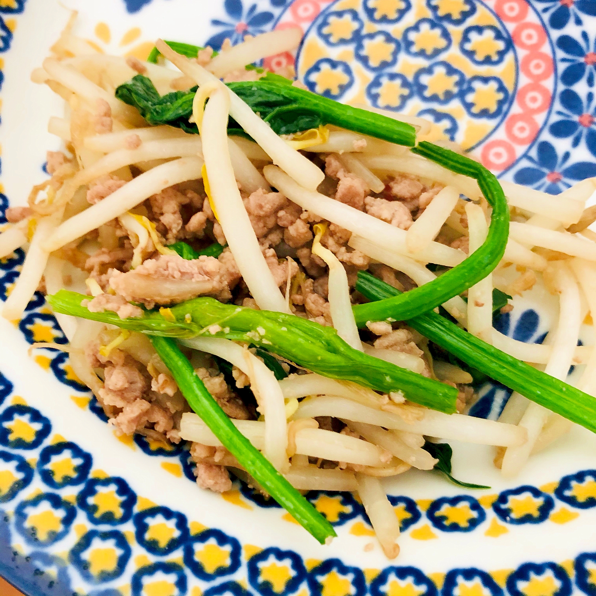 もやしとほうれん草とひき肉炒め