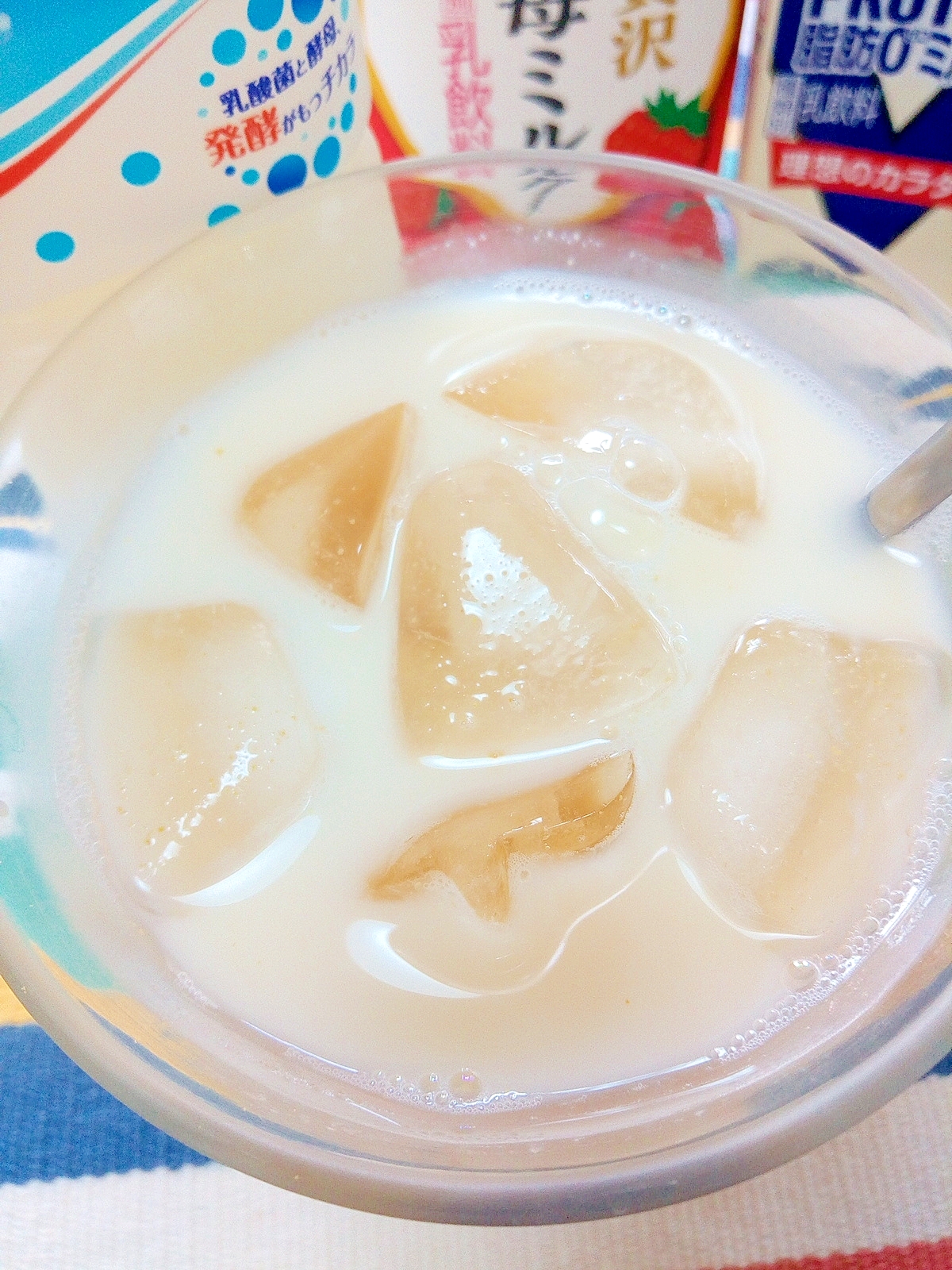 アイス☆いちごカルピスミルク♪