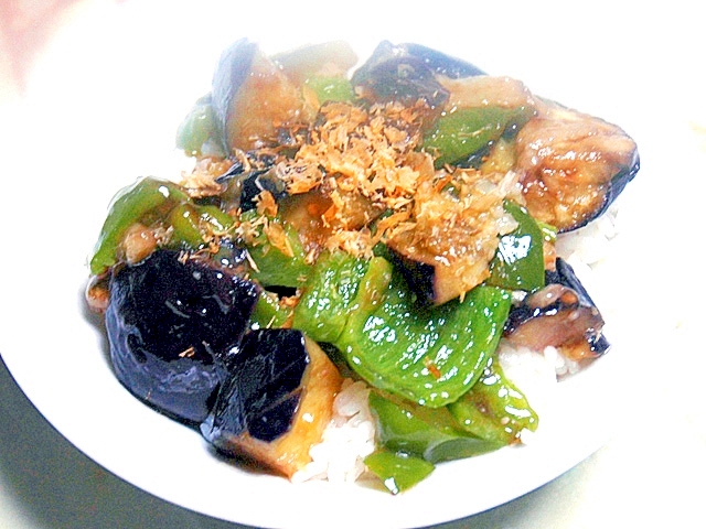 夏野菜で レンジで完結 ナスとピーマンの麺つゆ丼 レシピ 作り方 By Torezu 楽天レシピ