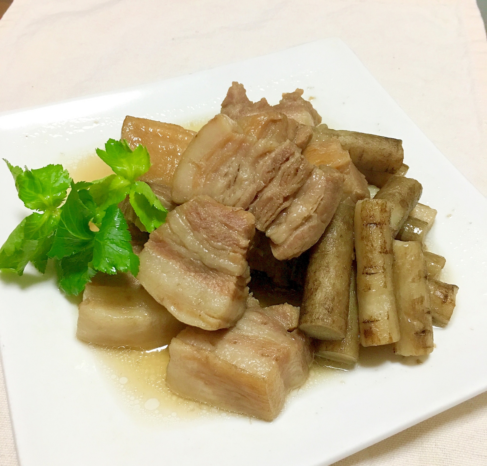 圧力鍋で♪新ごぼうと豚バラのとろとろ白だし角煮♡ レシピ・作り方 by