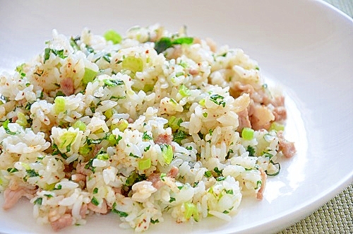 大根の葉で和風ピリ辛炒飯