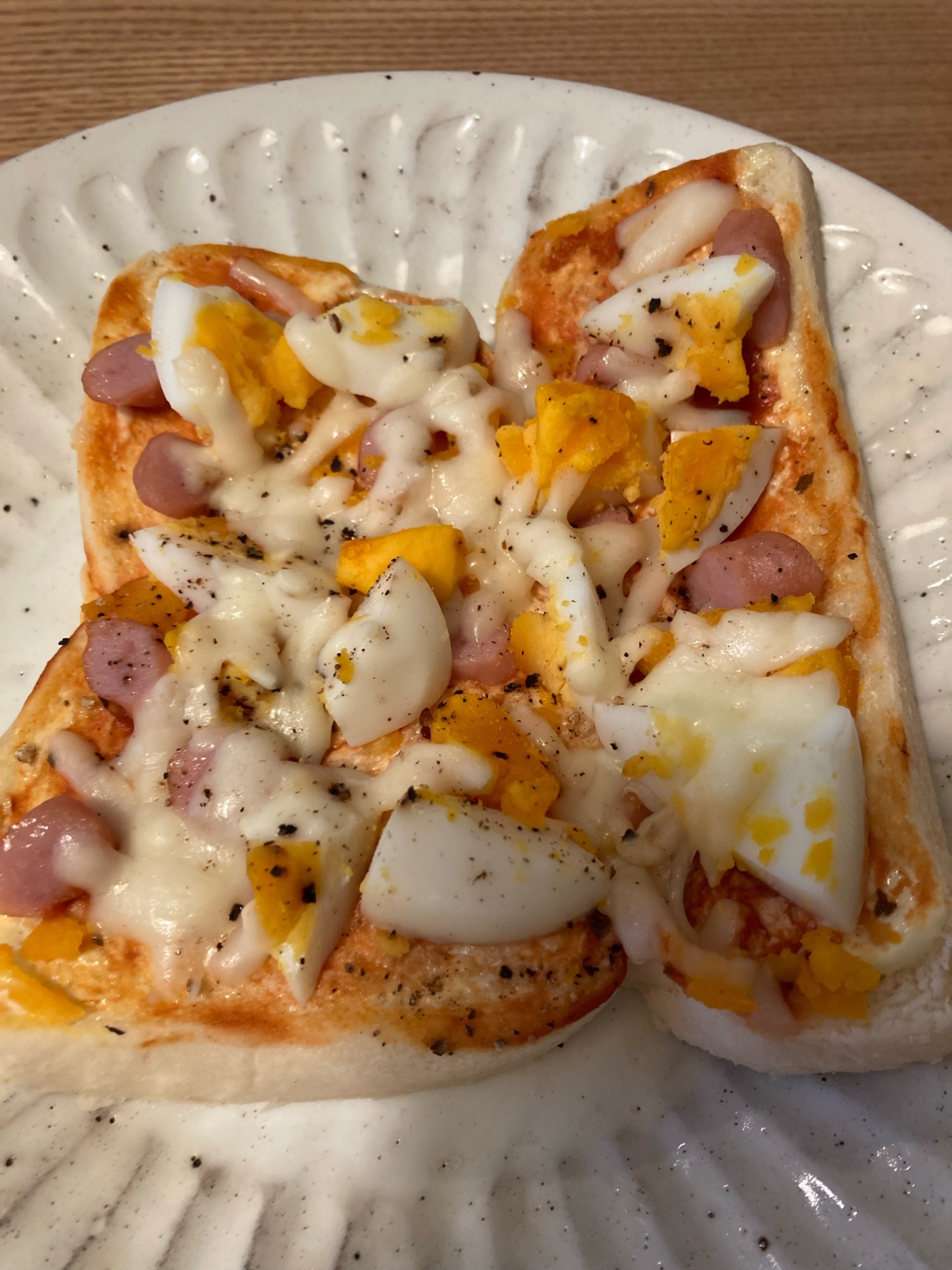 ゆで卵のオープンサンド