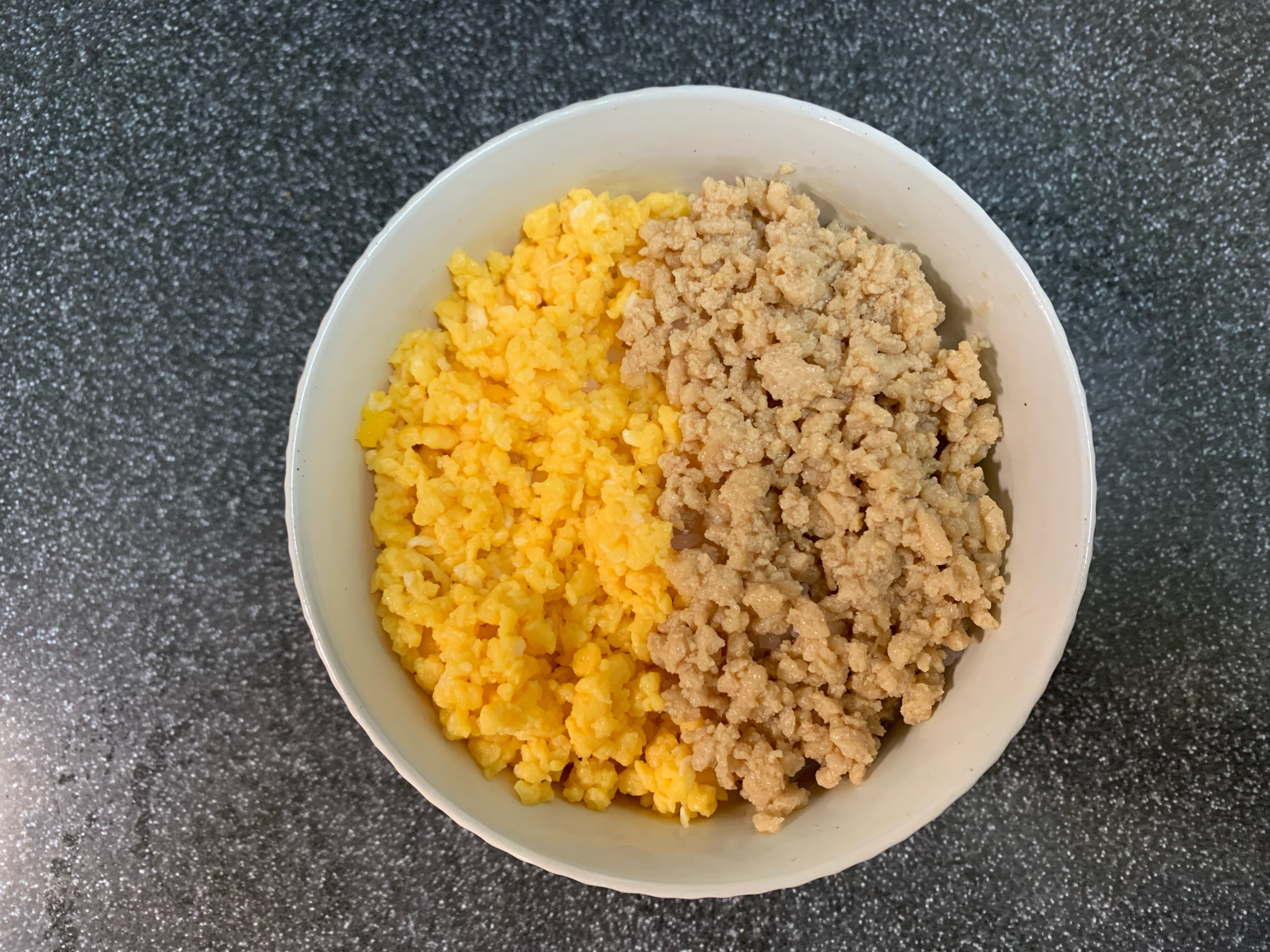 我が家の鶏そぼろ丼♪