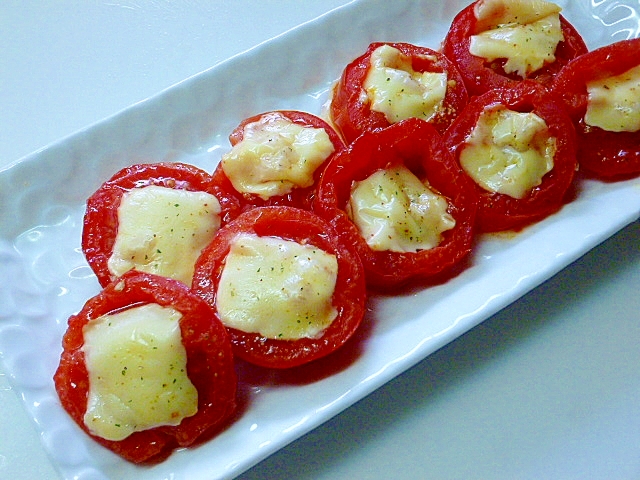 酸っぱい?焼きましょ!トマトの簡単チーズ焼き♪