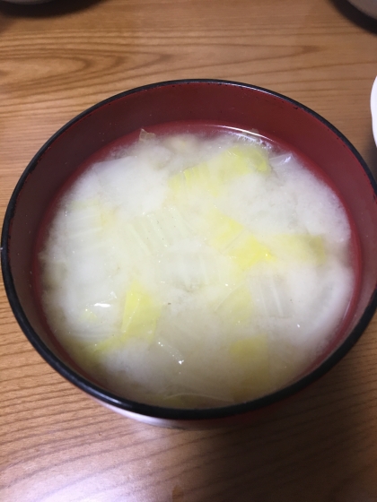 白味噌で♡大根と白菜のお味噌汁