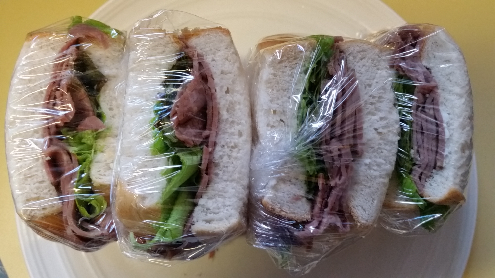ローストビーフのサンドイッチ