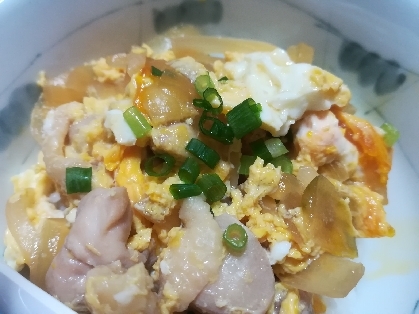 めんつゆで☆簡単つゆだく親子丼