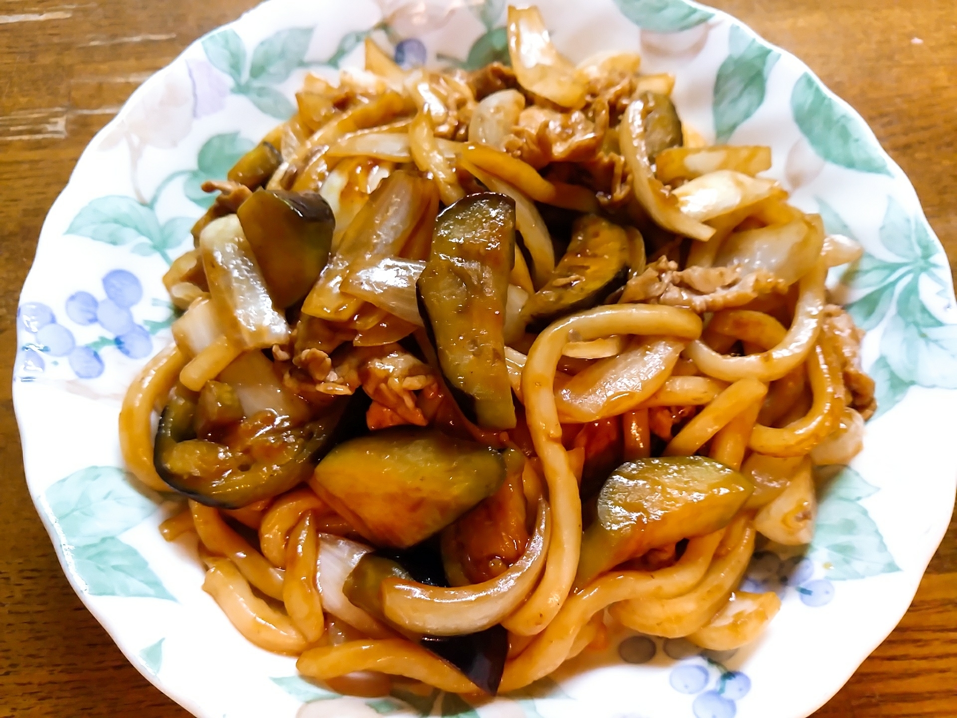 茄子と豚肉の焼きうどん