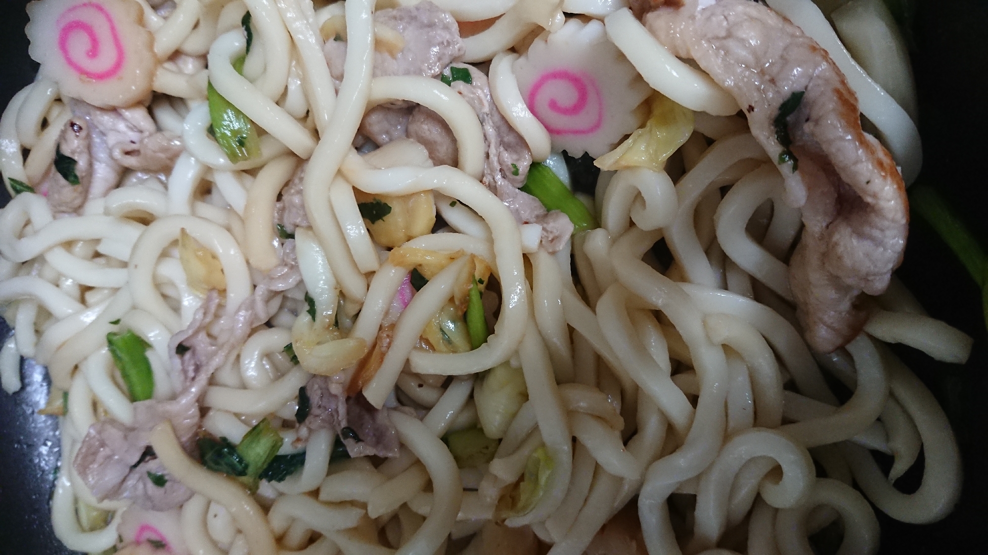 具だくさんの焼きうどん