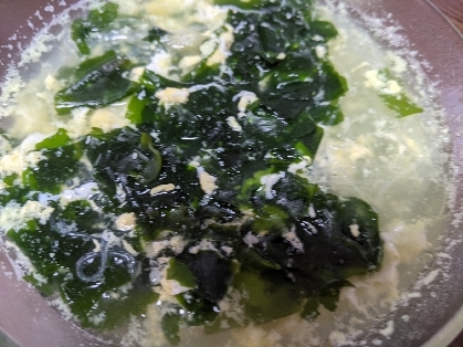 白菜と小松菜、ワカメたっぷり卵スープ