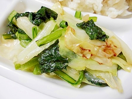 きゃべつと小松菜の炒め物