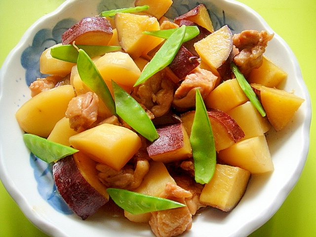 じゃがいもとさつまいも鶏肉の煮物