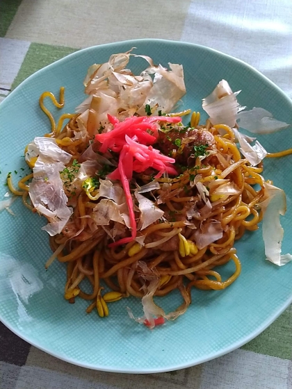 節約！もやしでかさ増し　お肉ふっくら焼きそば