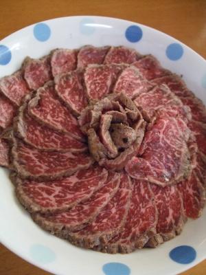 フライパンで簡単!牛のタタキ