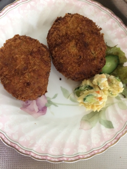 初めて鶏ひき肉で作ってみましたが美味しくできました(*^^*)ありがとうございました☆