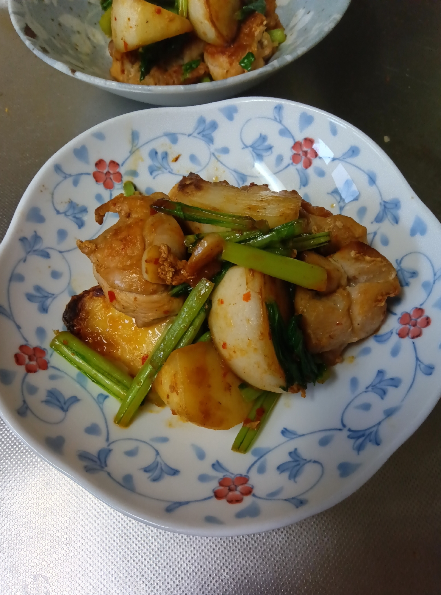 カブと鶏肉の豆板醤炒め