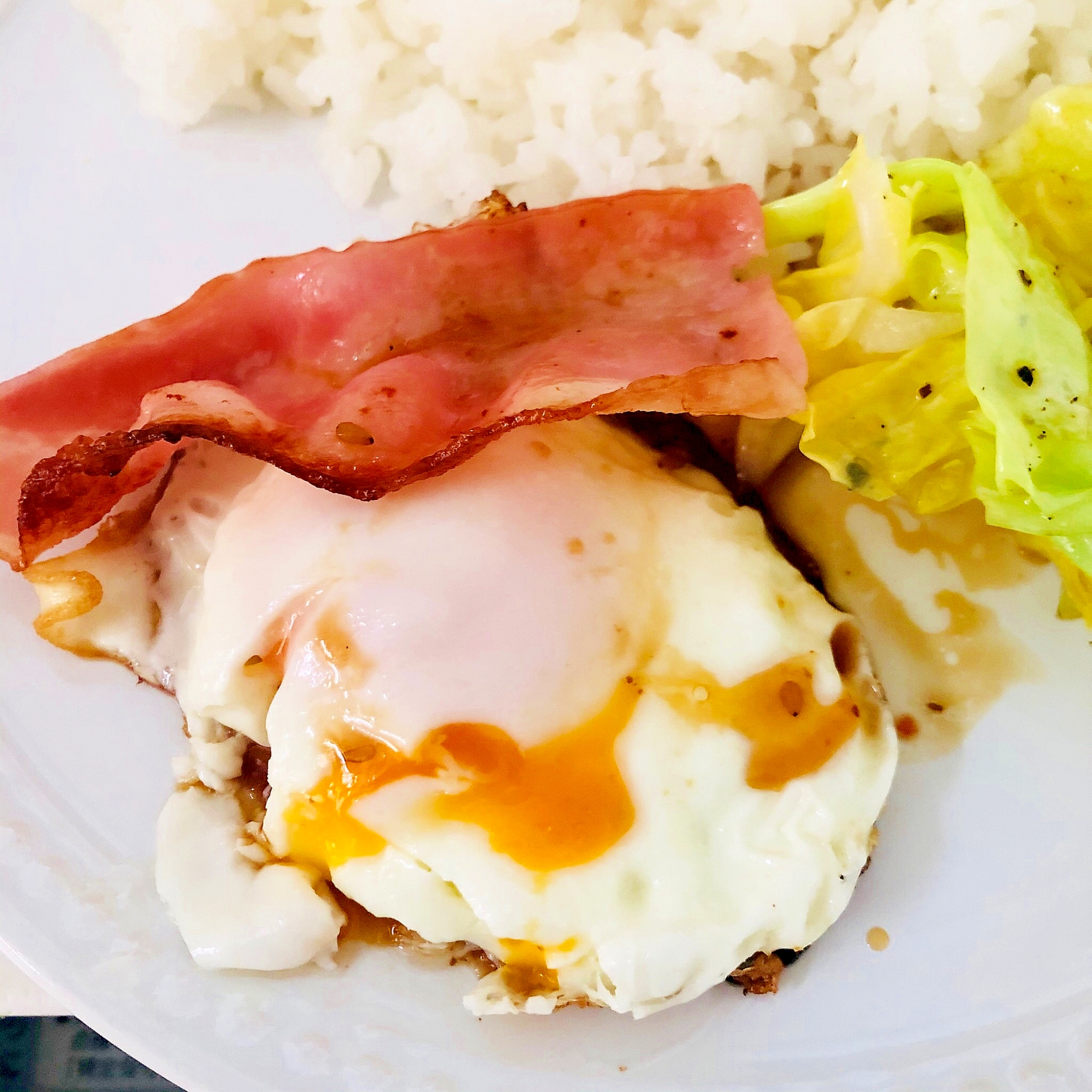 目玉焼きとベーコン焼き