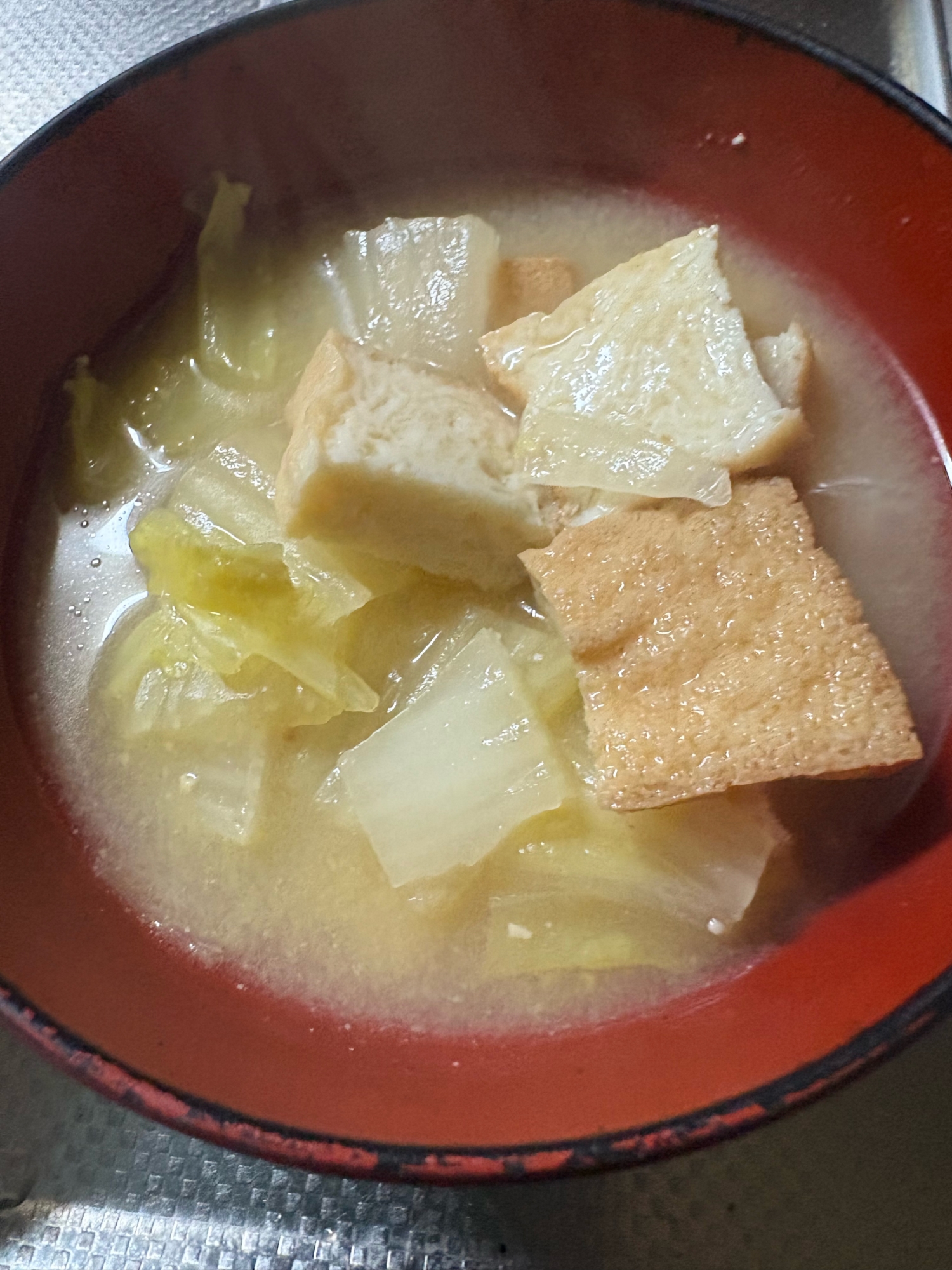 厚揚げと白菜の味噌汁