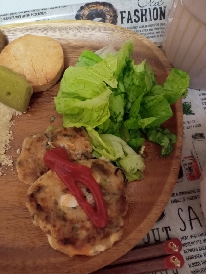 ヘルシーひじき入り豆腐ハンバーグ（照り焼きソース）