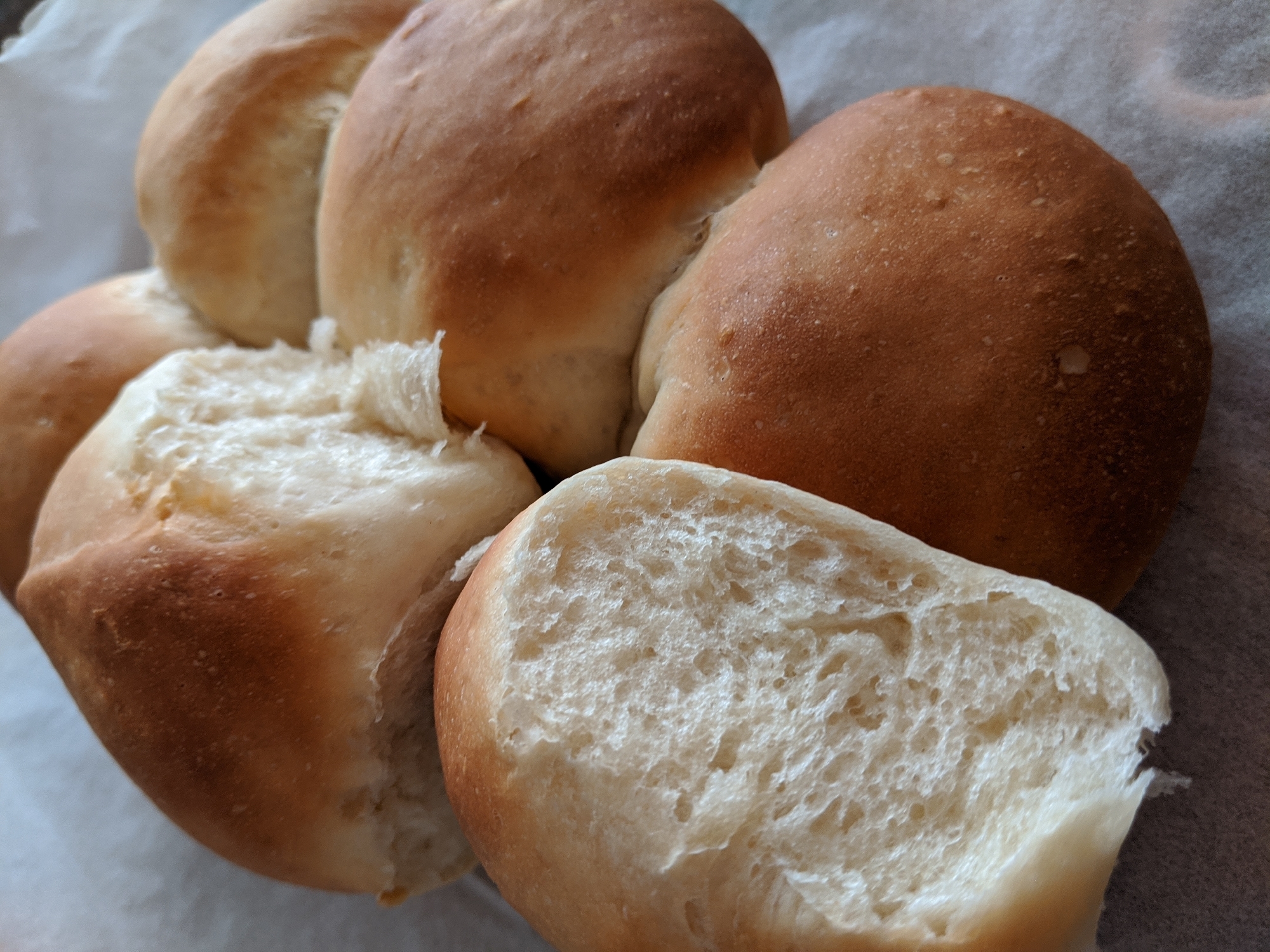 甘さにほっこり♪ポリ袋で簡単ちぎりパン