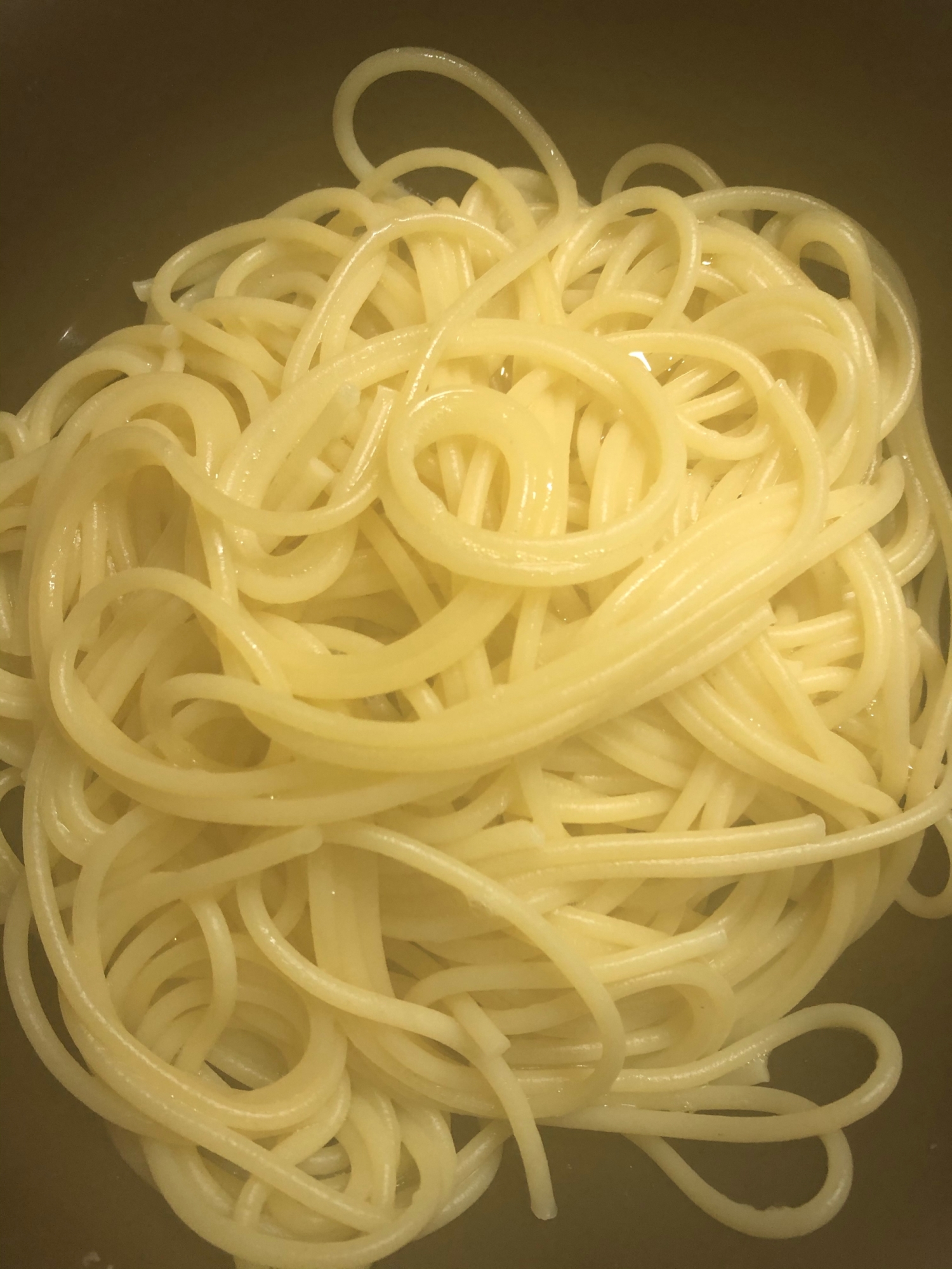 乾燥パスタ、水につけて、もっちり生パスタ風